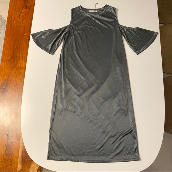 NWOT Zara Trafaluc dress w/cut out shoulders SZ S - Picture 2 of 4